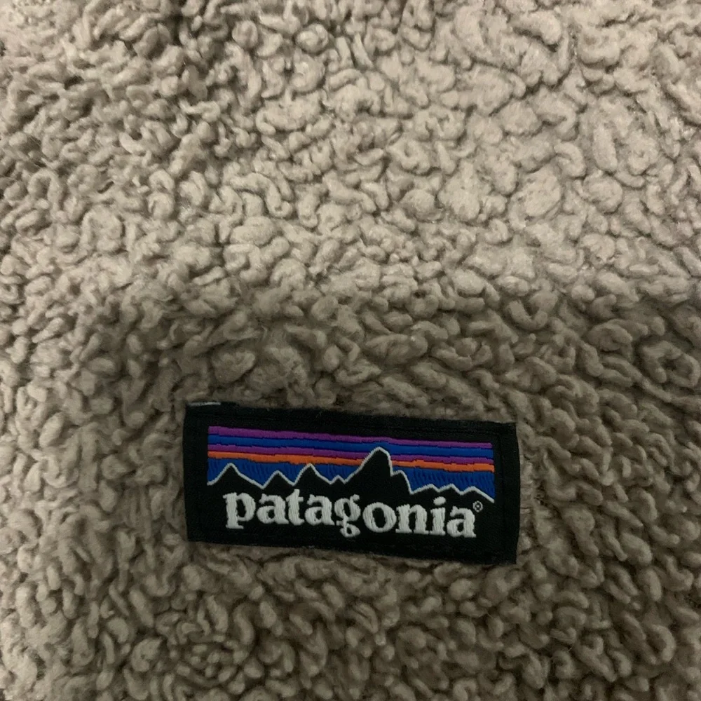 Patagonia Kids Tan Fleece Jacket - Picture 2 of 4